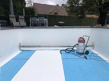 plaatsing zwembadfolie